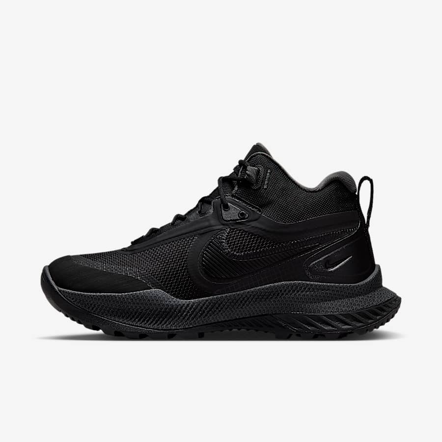 best black nike shoes