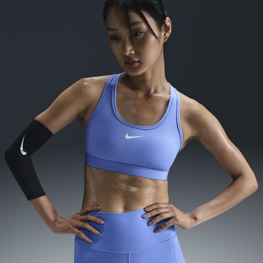 What to wear to the gym 5 outfit essentials. Nike IN