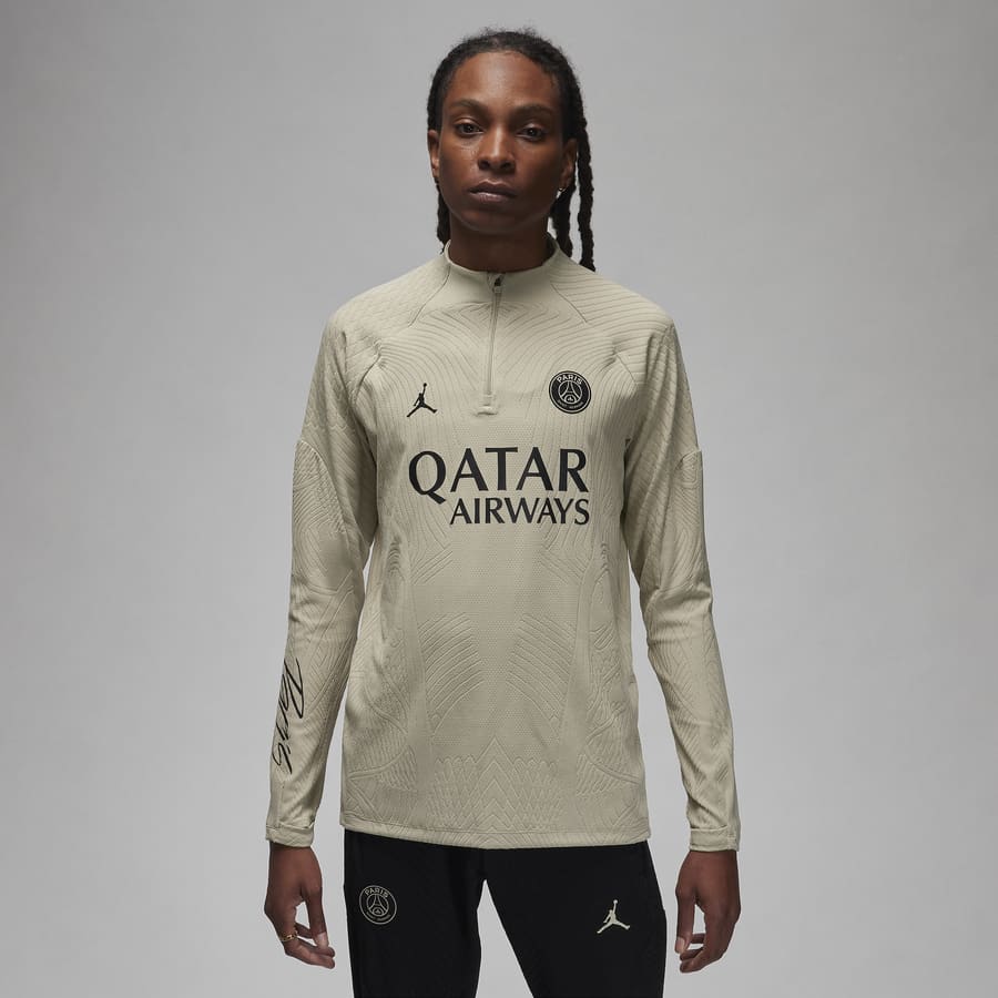 Best nike clothing store