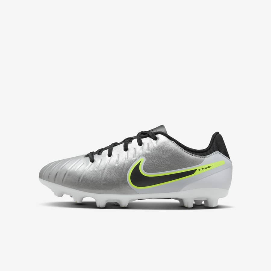 Cual deberia de ser el ajuste del calzado de futbol Nike MX