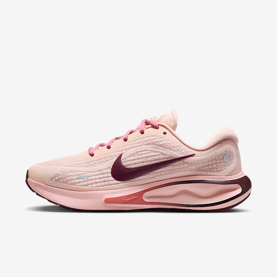 Choosing Running Shoes for Shin Splints. Nike NL