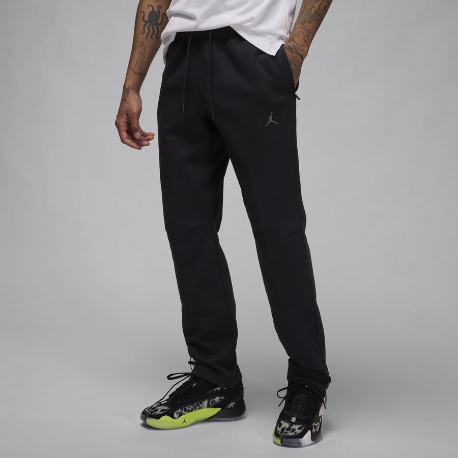Cinque modelli di pantaloni Nike da uomo comodi per dormire. Nike CH