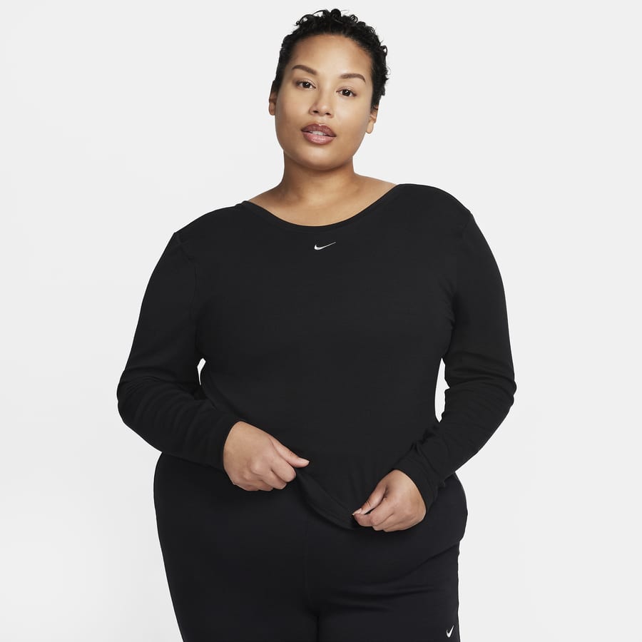 Plus size model on sale nike