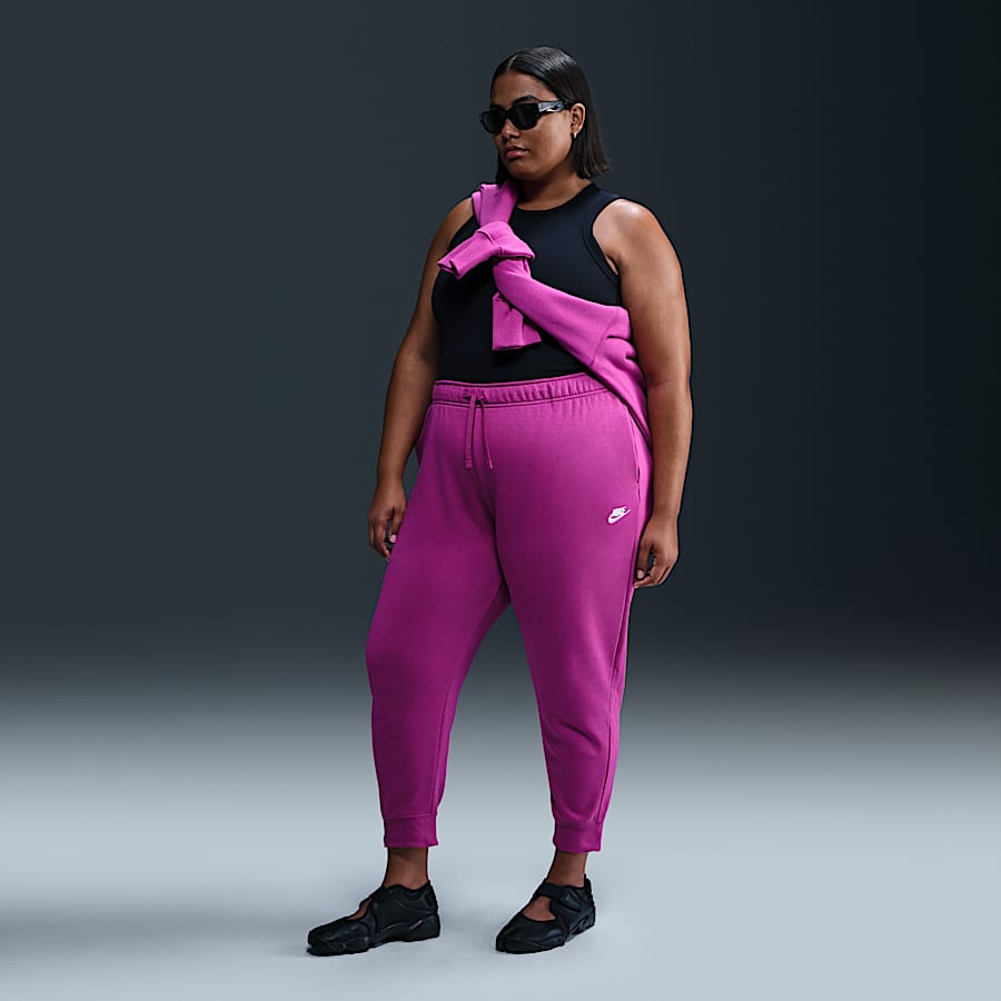 What is Plus Size Exactly Here s How Nike Is Redefining Its Approach to Women s Plus Size Apparel Nike