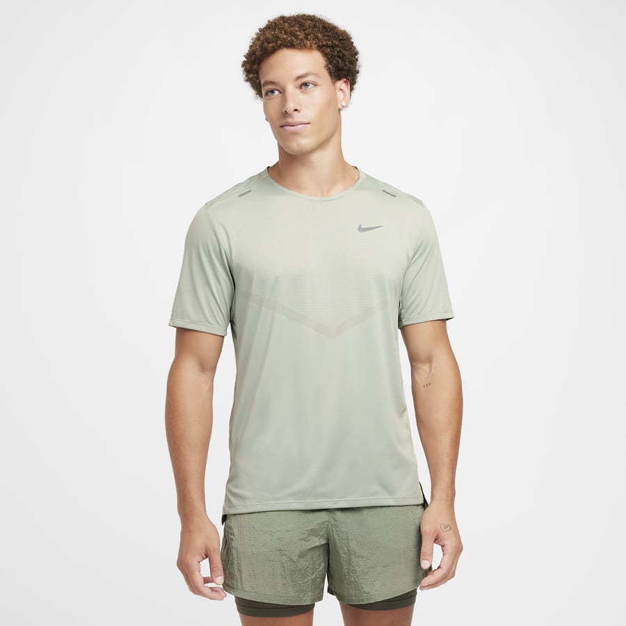 The 10 Best Nike Running Tops. Nike BG