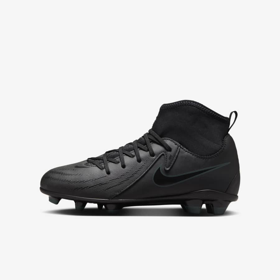 The best Nike American football boots to wear this season. Nike UK