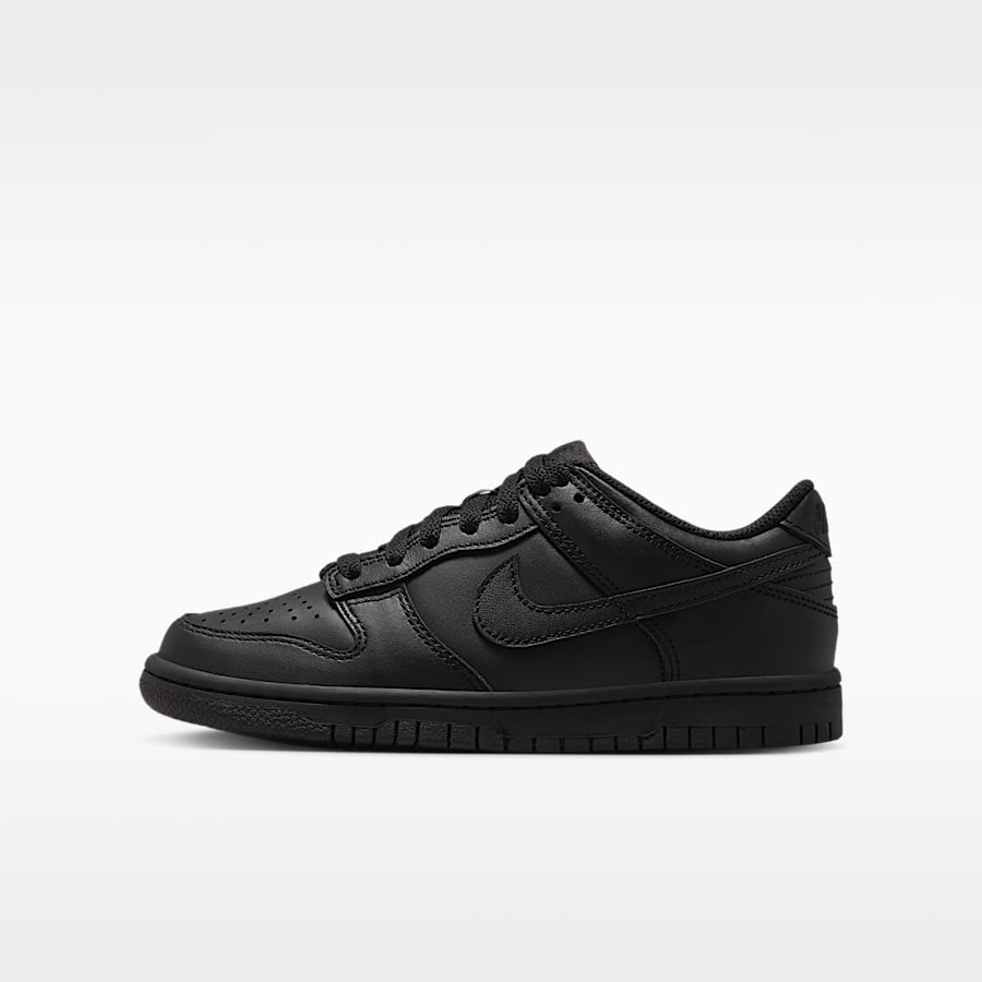 nike black on black shoes