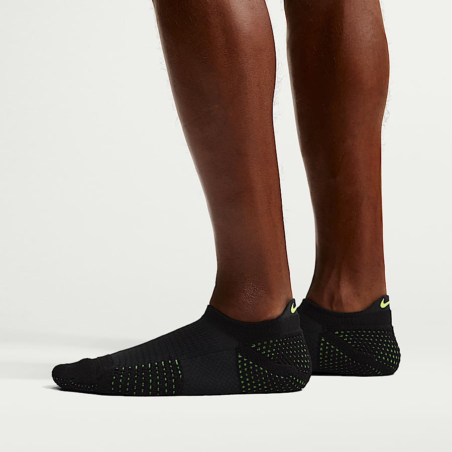 How to Choose Socks for Sweaty Feet. Nike.com
