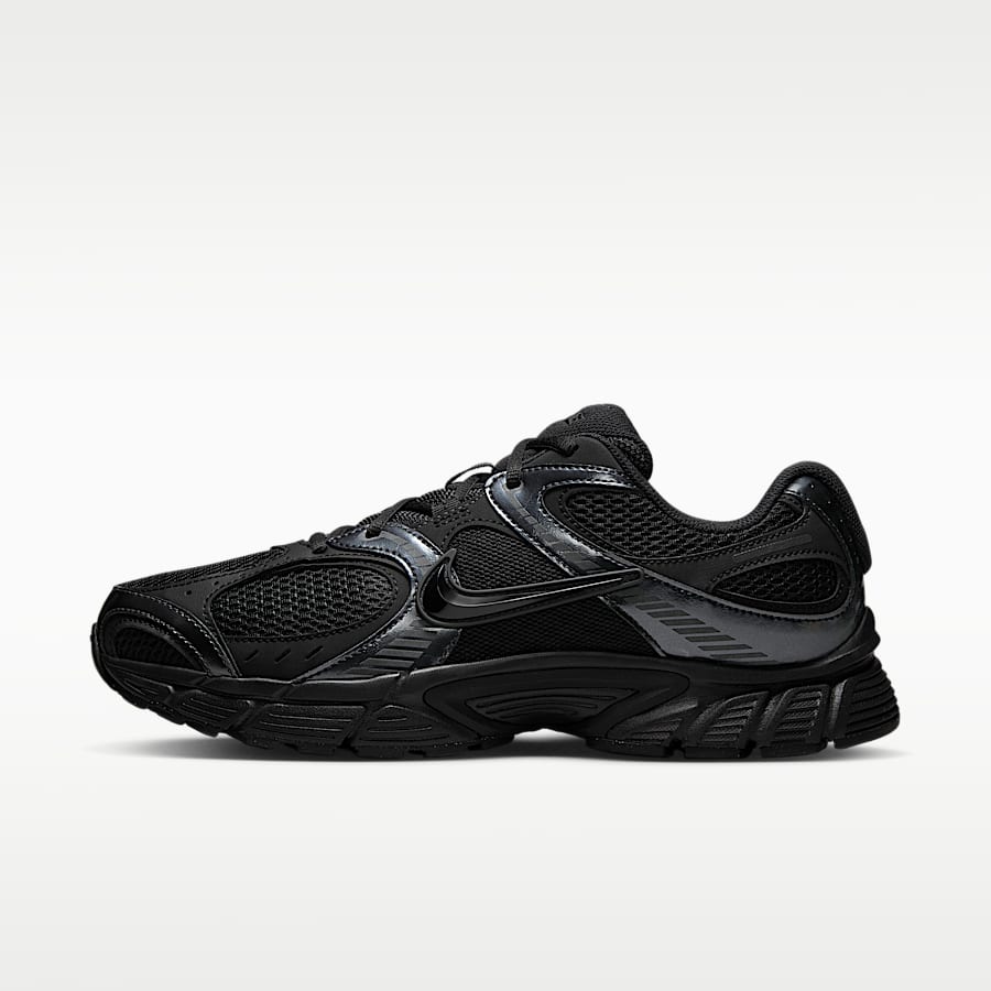 nike black out shoes