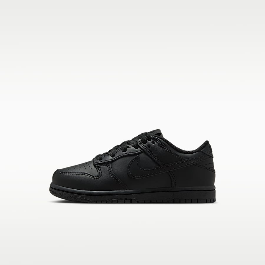 flat black nike shoes