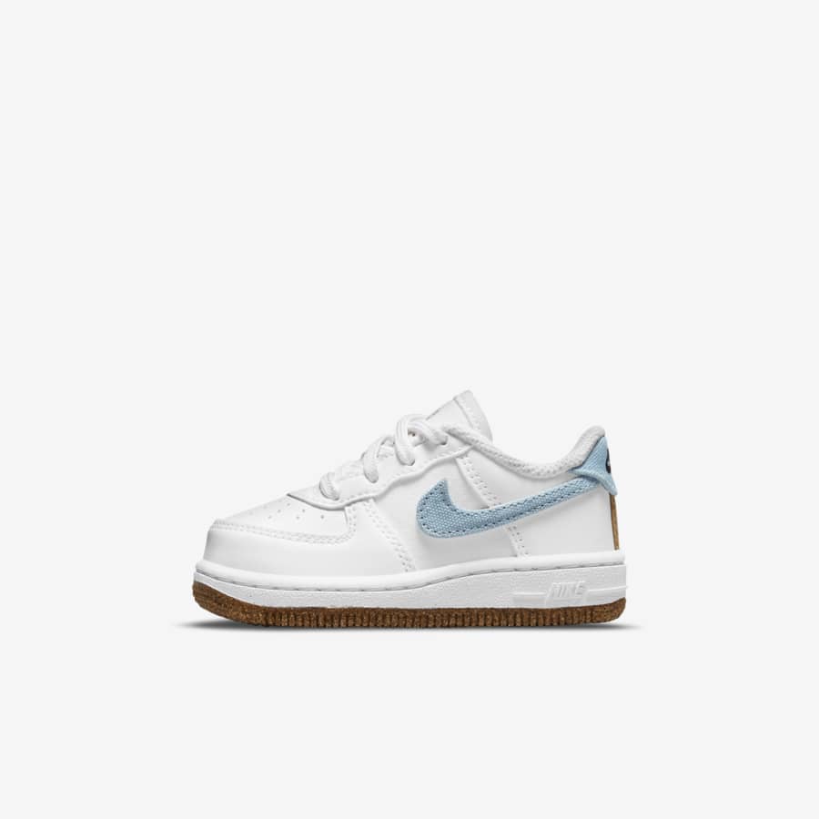 Nike little boy shoes