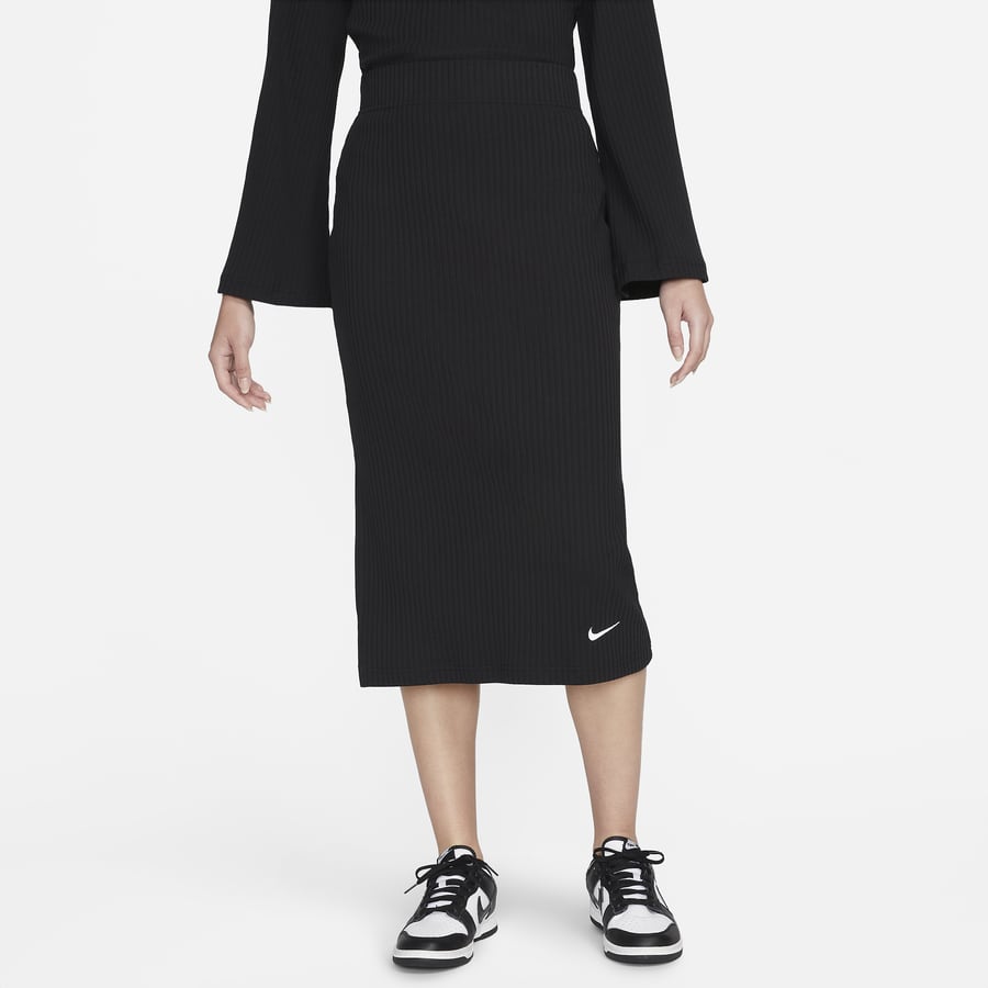 Outfit Ideas: What to Wear to a Basketball Game. Nike IL