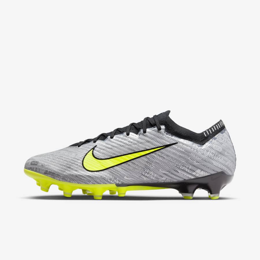 How To Pick the Right Indoor Football Shoe for You. Nike GB