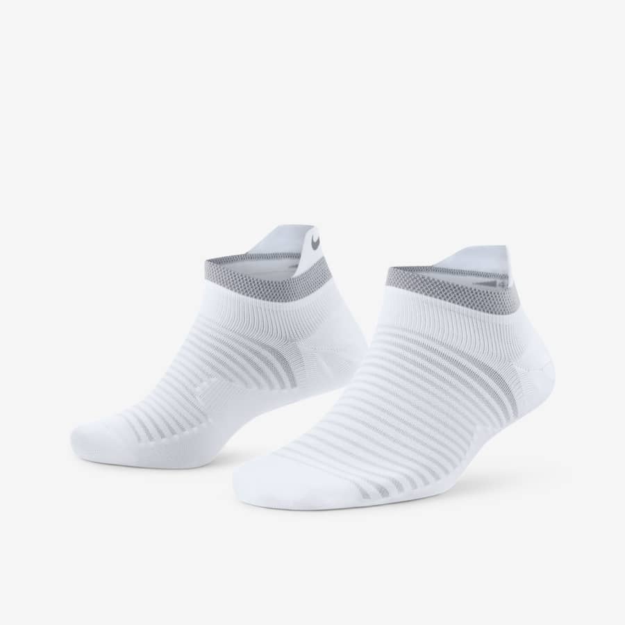 Escritor laringe Viaje Cómo elegir los mejores calcetines de compresión para running. Nike