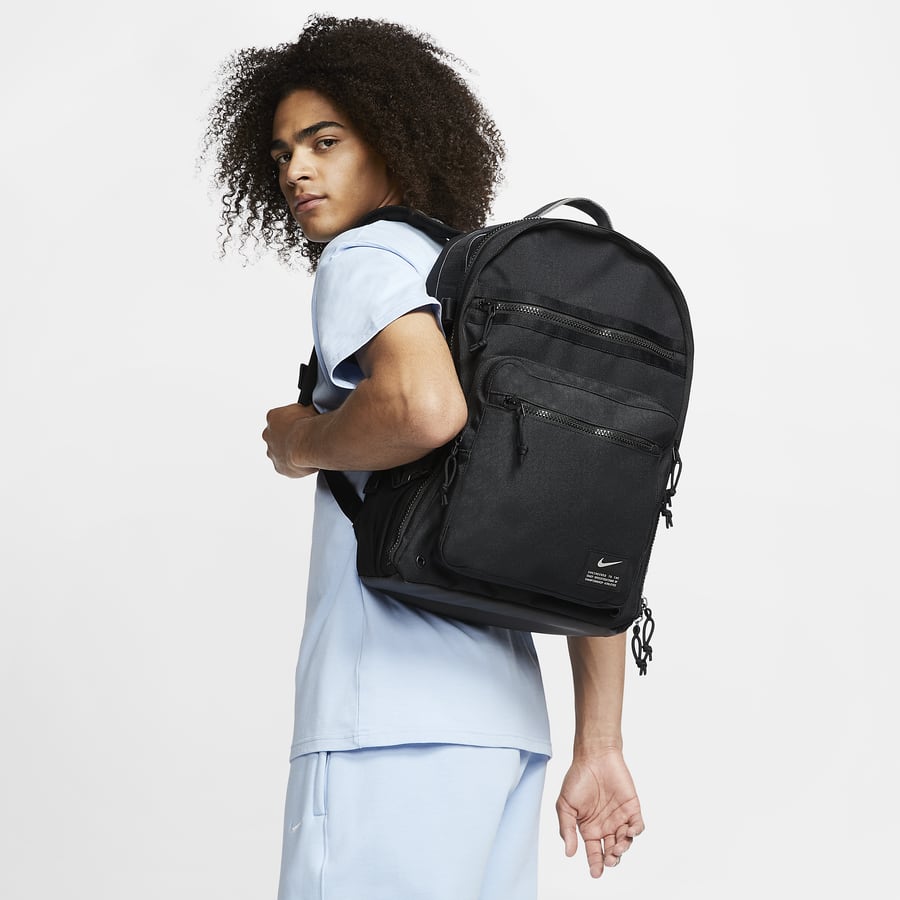 Cuáles son las mochilas ideales para ir a la escuela, trabajar y viajar?.  Nike
