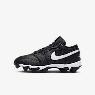 do nike baseball cleats run small