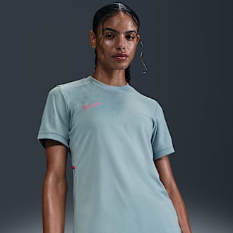 Nike Soccer. Nike.com