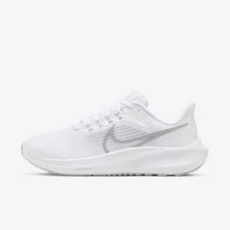 Come far tornare come nuove le tue scarpe bianche. Nike IT