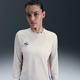 long sleeve workout top nike