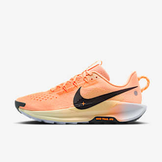どんな地形でもスムーズに動ける、多用途なNike ペガサス ターボ