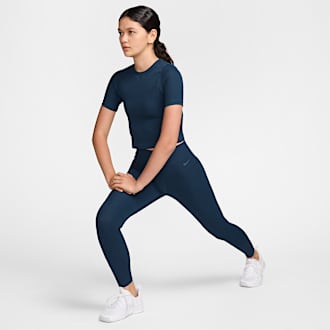 nike yoga cropped pants
