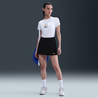 Nike Women by Yoonアパレルコレクションでは、スポーツ、スタイル