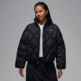 Nikeおすすめのウィメンズ フード付きジャケット.オンラインストア