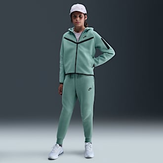 Nike Forward. Move To Zero.. Nike CA