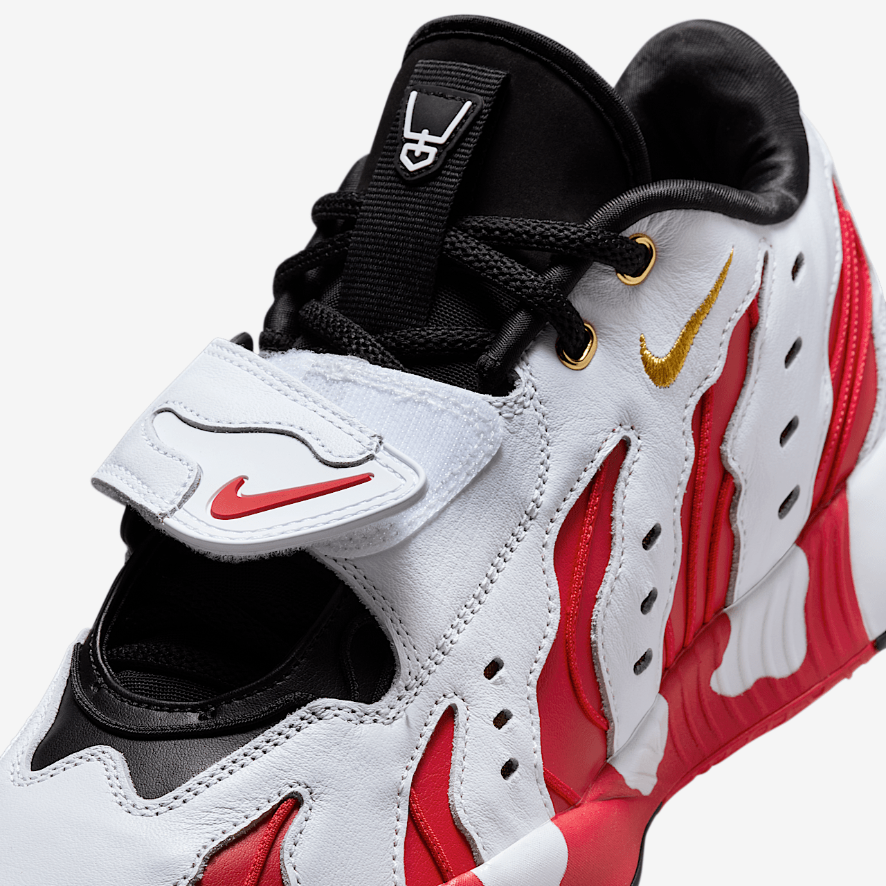 Nike LeBron sneaker Wit/Fire Red/Zwart/Metallic Gold