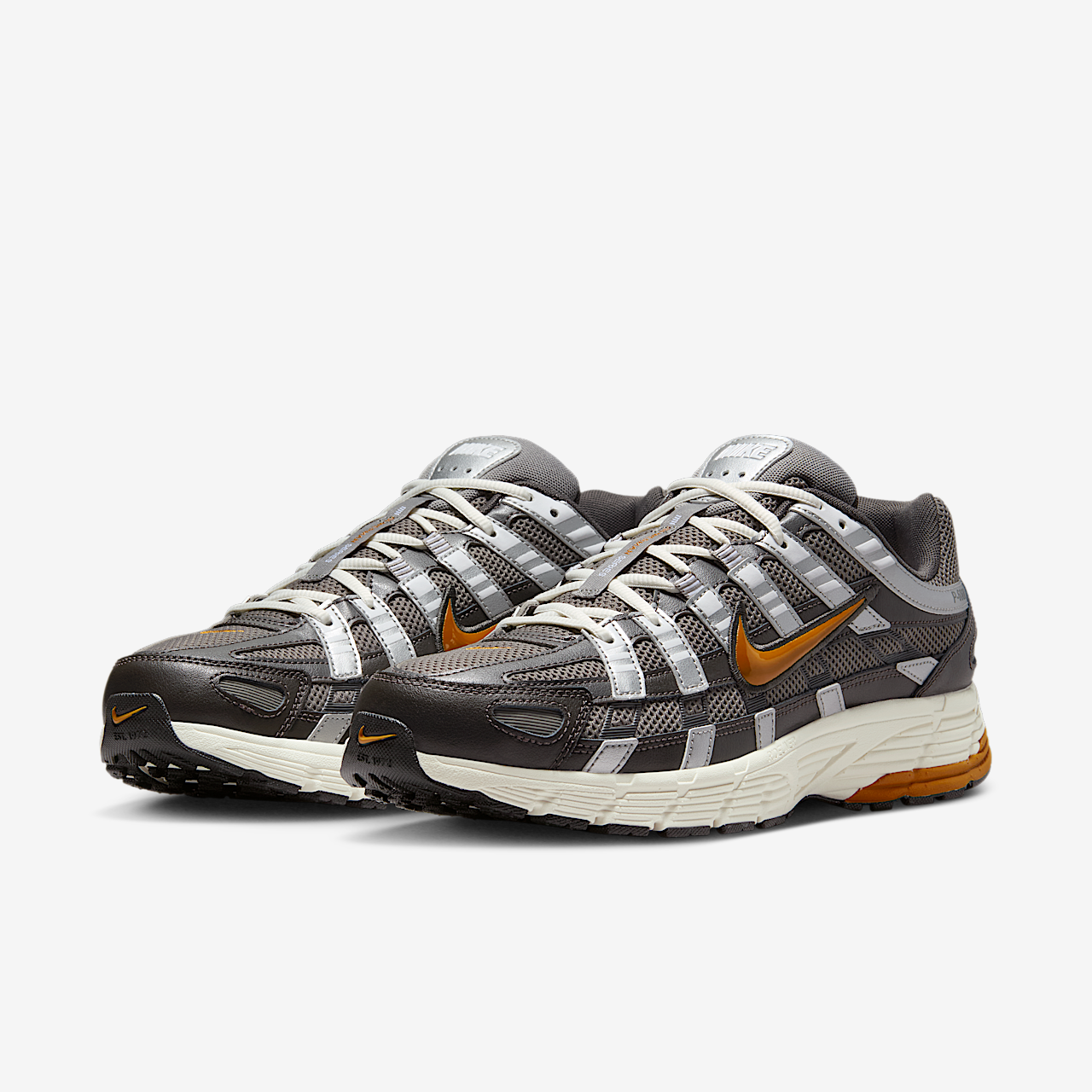 Nike P-6000 sneaker Medium Ash/Flat Pewter/Wit/Desert Ochre