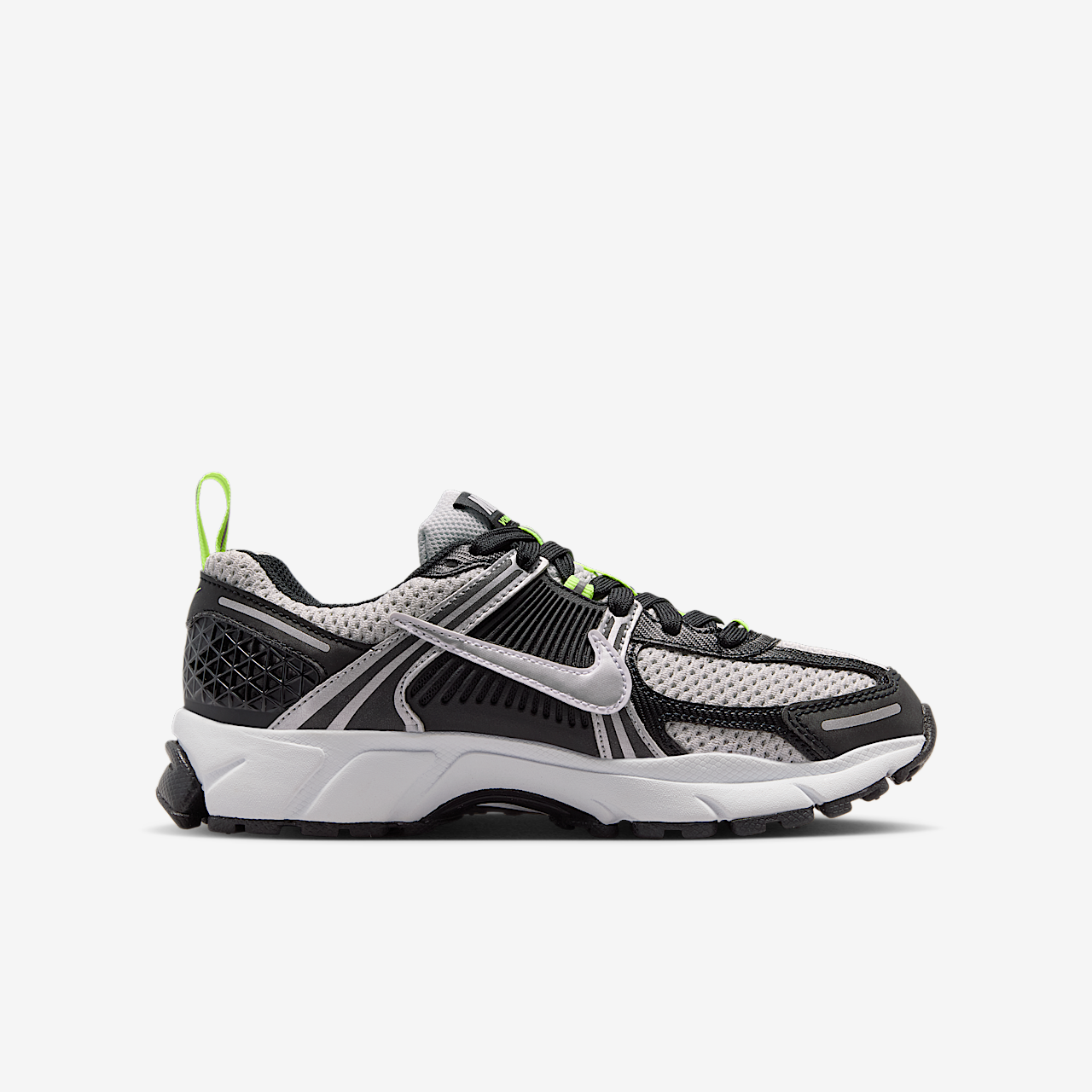 Nike Vomero sneaker Zwart/Photon Dust/Volt Ice/Metallic Silver