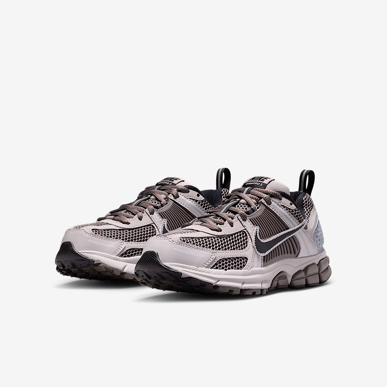 Nike Vomero sneaker College Grey/Cave Stone/Metallic Silver/Zwart