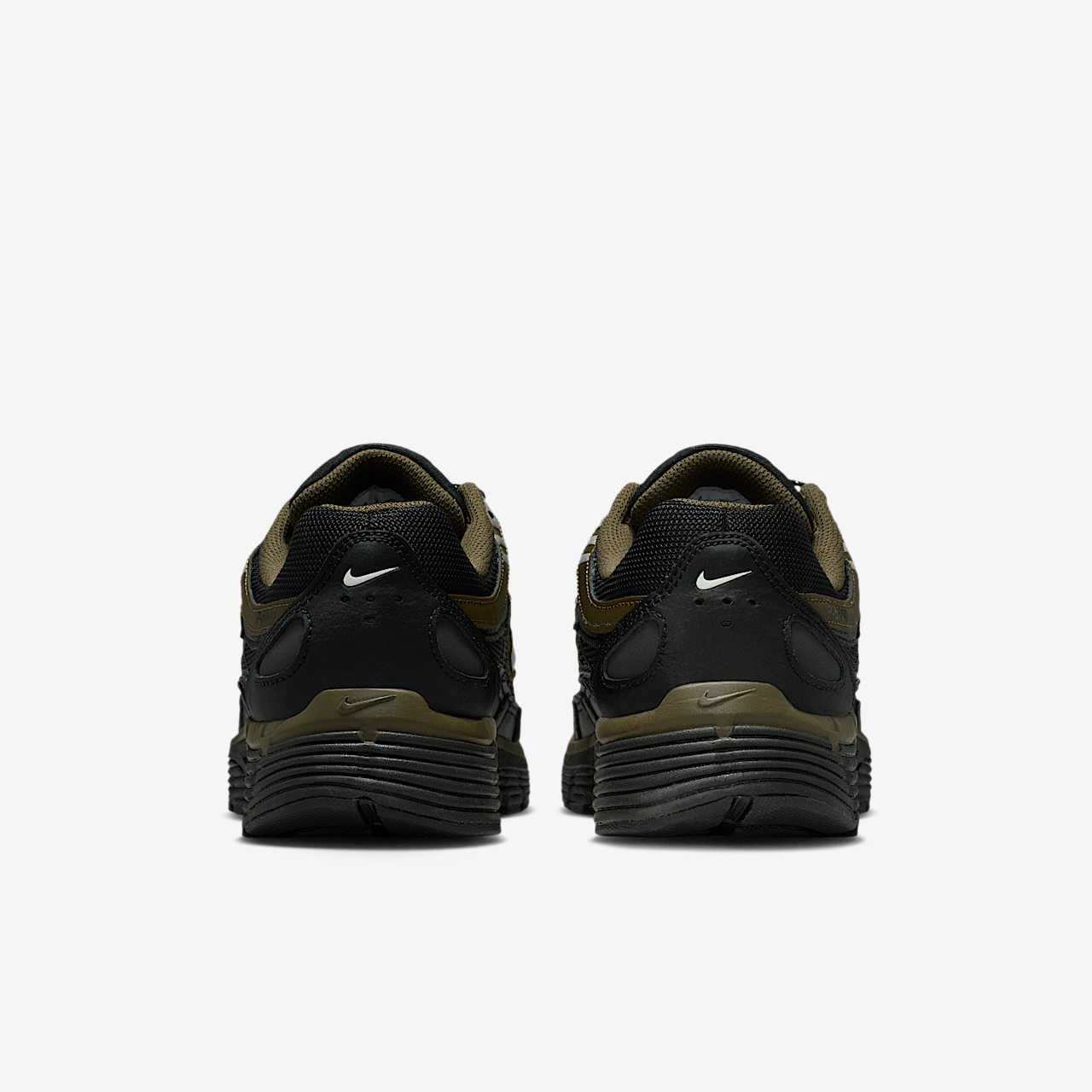 Nike P-6000 sneaker Zwart/Dark Hazel/Summit White/Metallic Silver