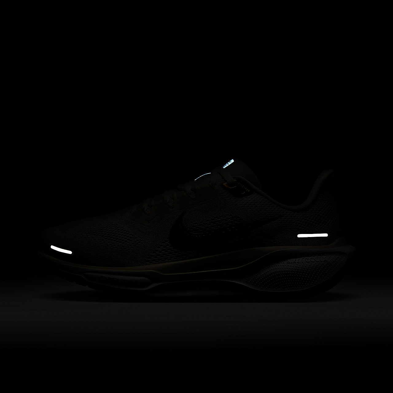 Nike Pegasus sneaker Phantom/Light Pumice/Sail/Metallic Gold