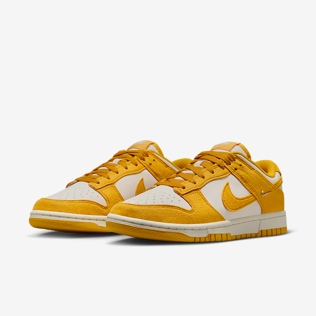 Nike Dunk Low sneaker Pale Ivory/Sail/Metallic Gold/Dark Sulfur
