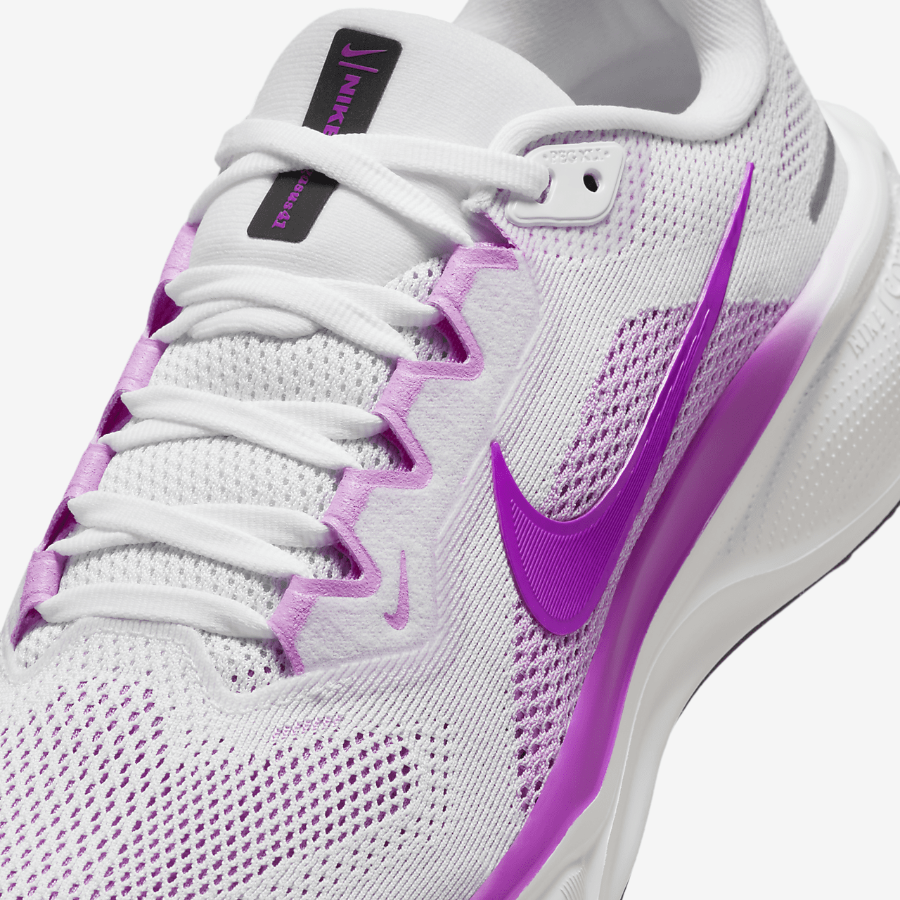 Nike Pegasus sneaker Wit/Zwart/Beyond Pink/Hyper Violet