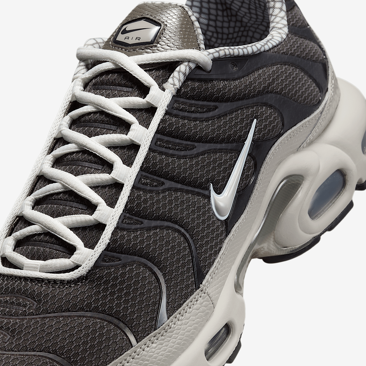 Nike Air Max Plus sneaker Cave Stone/Summit White/Metallic Pewter/Vast Grey