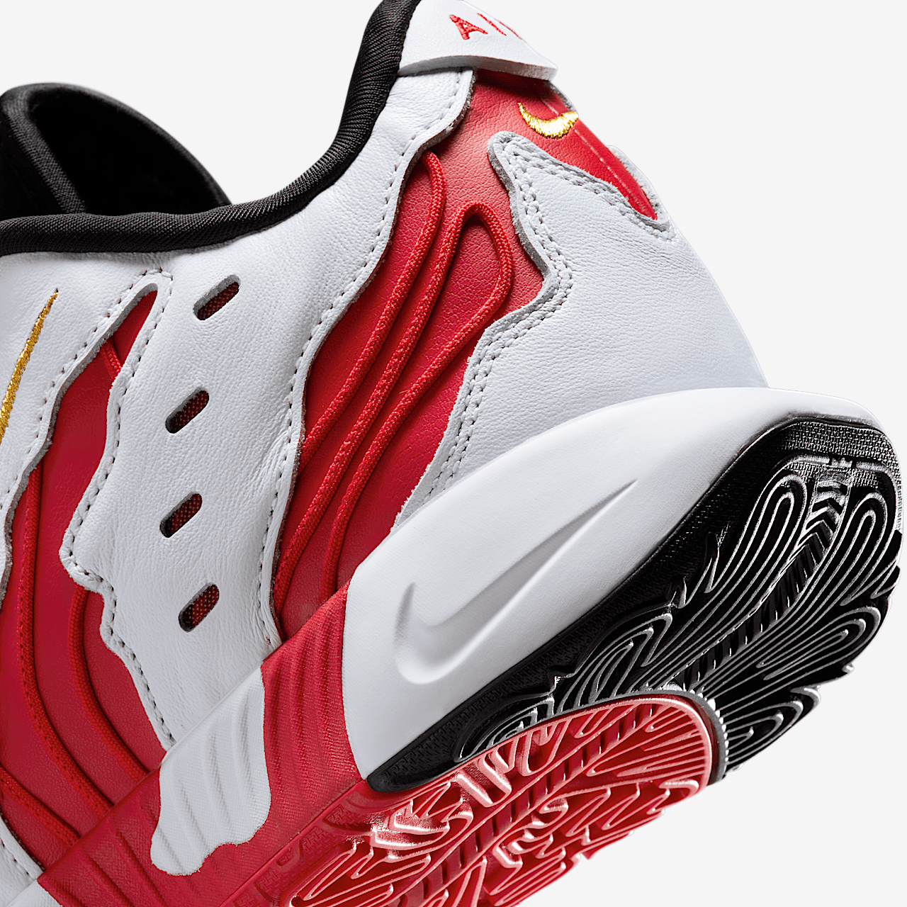 Nike LeBron sneaker Wit/Fire Red/Zwart/Metallic Gold