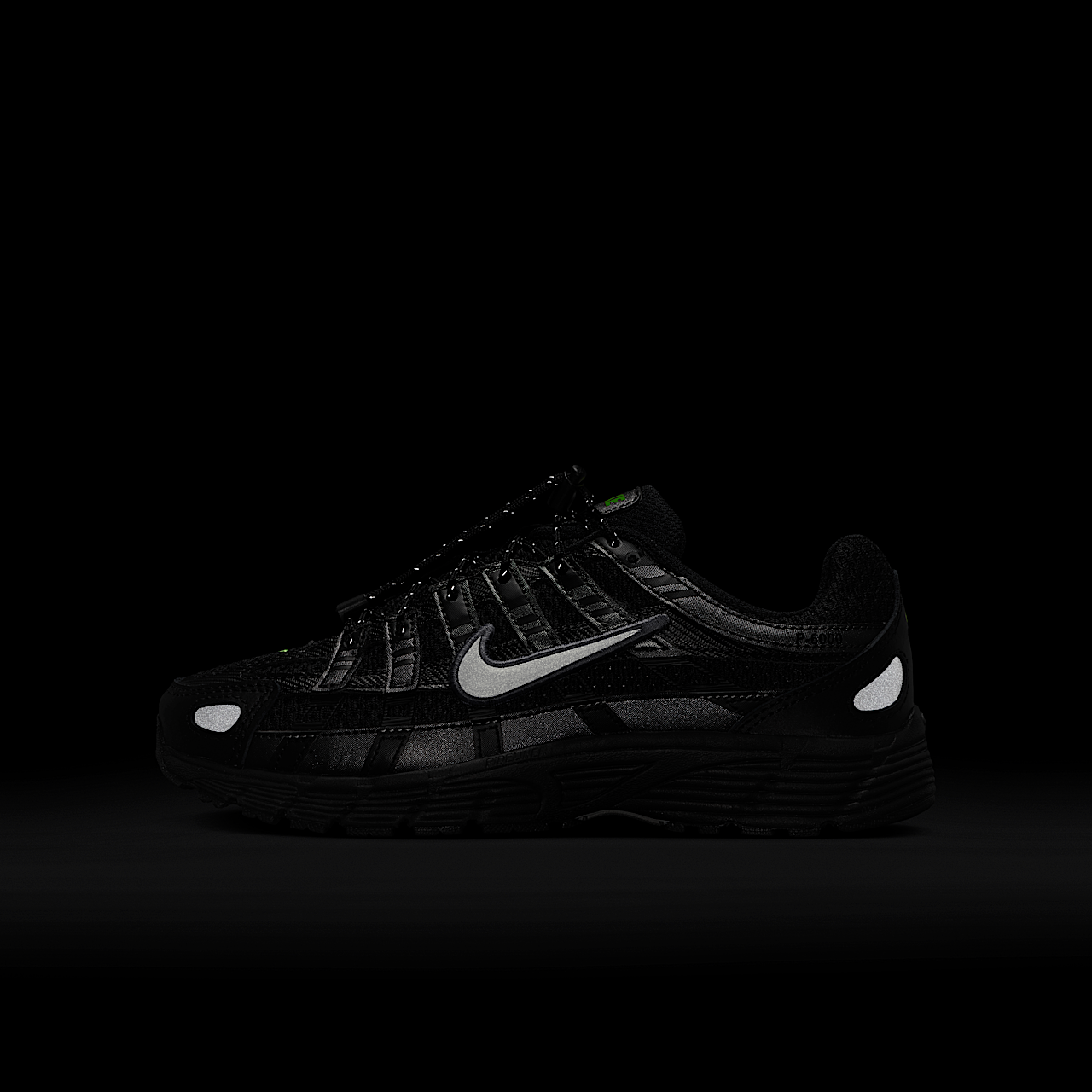 Nike P-6000 sneaker Zwart/Metallic Silver/Volt Ice/Zwart