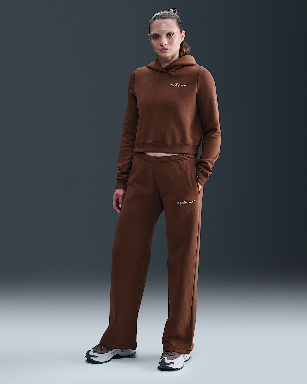 Женские  Nike Sportswear Phoenix Fleece Straight-Leg Sweatpants