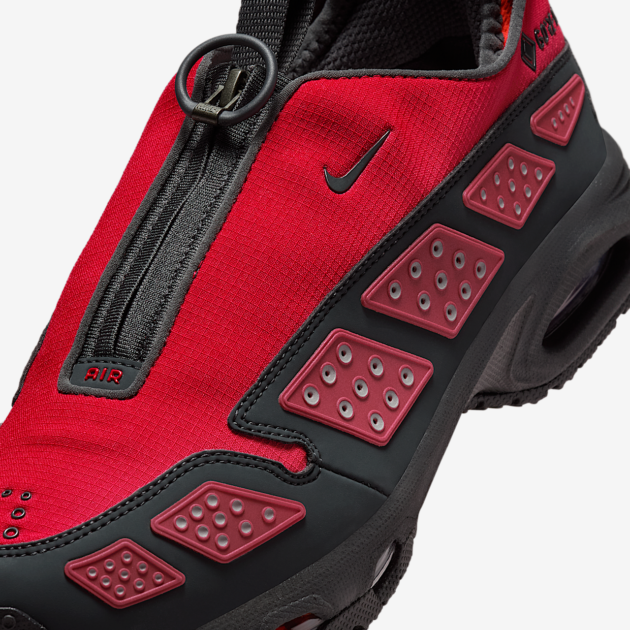 Nike Air Max SNDR sneaker Hyper Crimson/Fire Red/Zwart/Dark Smoke Grey