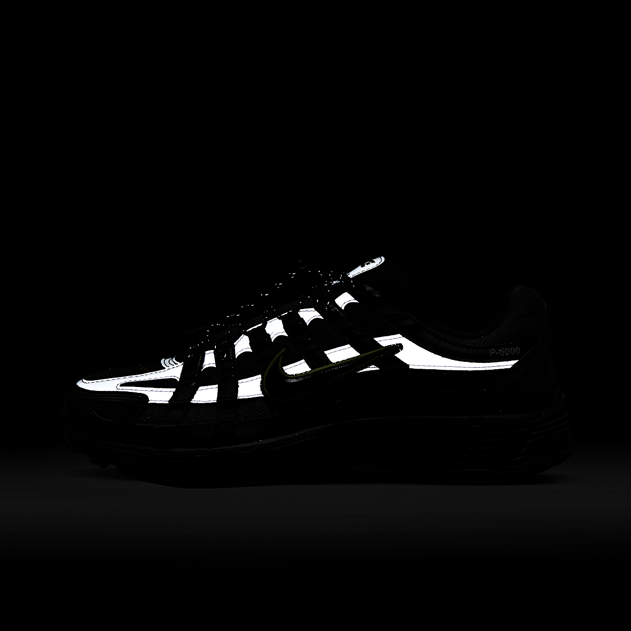 Nike P-6000 sneaker Anthracite/High Voltage/Metallic Silver/Zwart