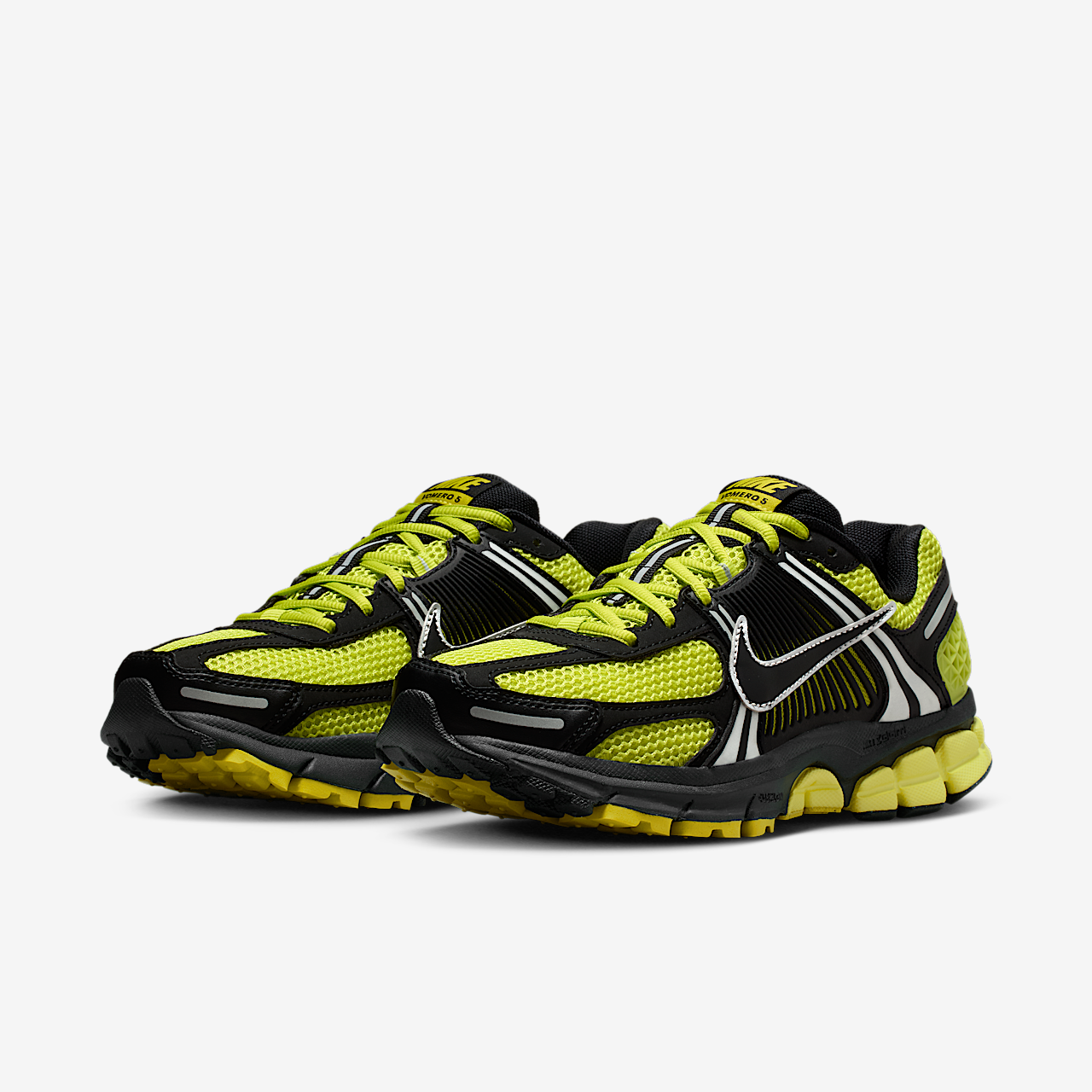 Nike Vomero sneaker Zwart/Metallic Platinum/Bright Cactus/Cyber