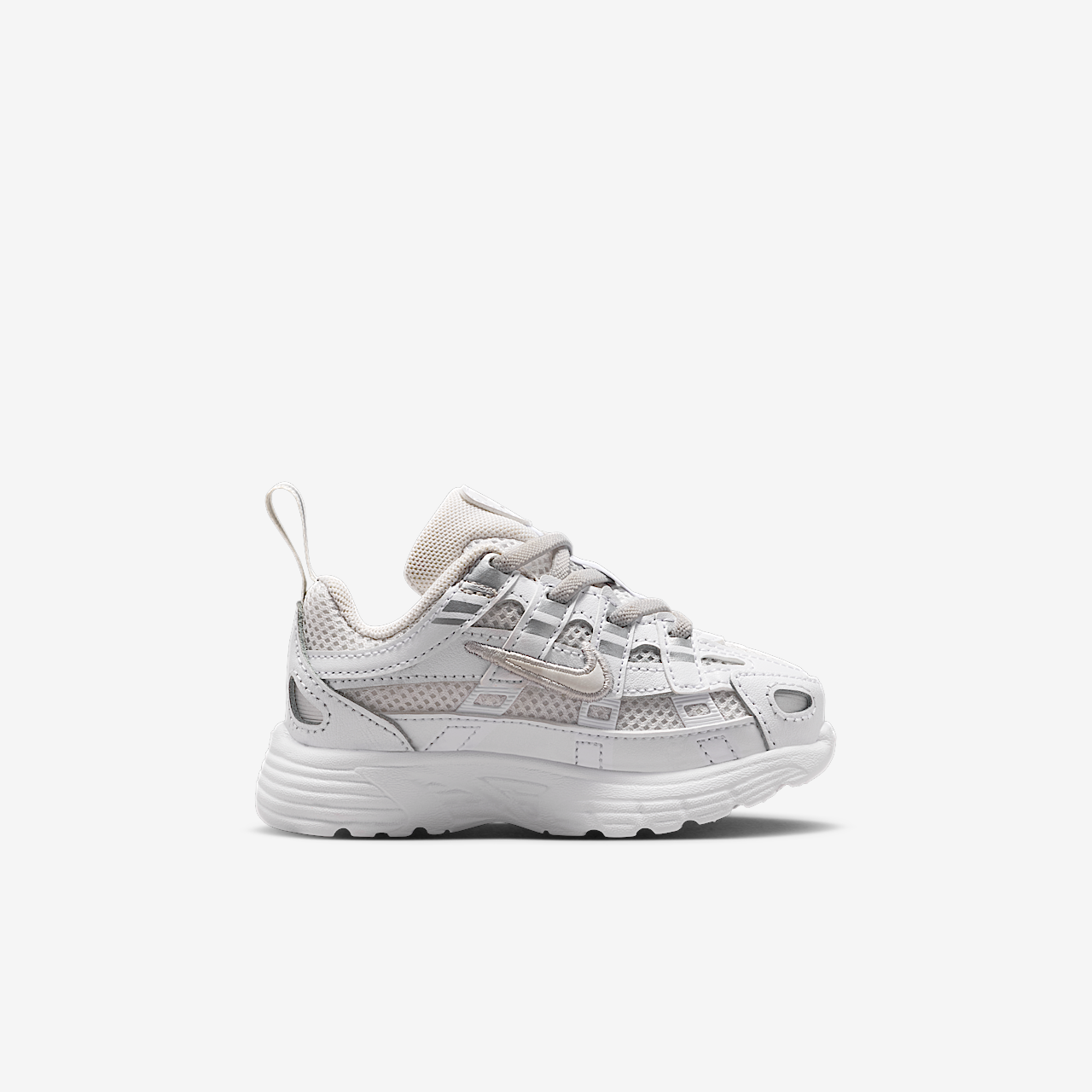Nike P-6000 sneaker Platinum Tint/Wit/Metallic Silver/Platinum Tint