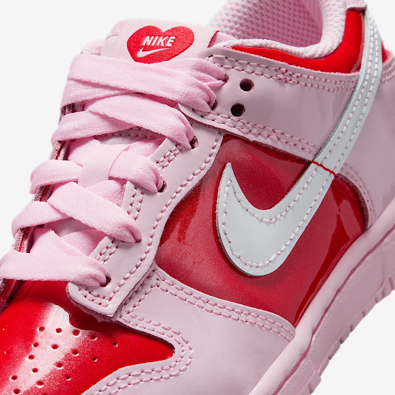 Nike Dunk Low sneaker Pink Foam/Light Crimson/Summit White