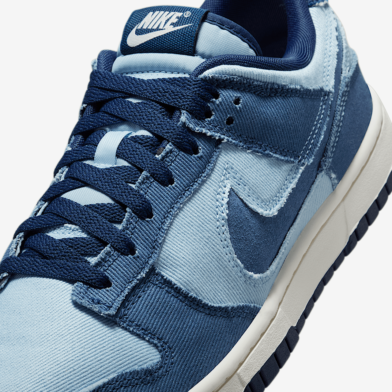 Nike Dunk Low sneaker Light Armory Blue/Diffused Blue/Pale Ivory/Midnight Navy