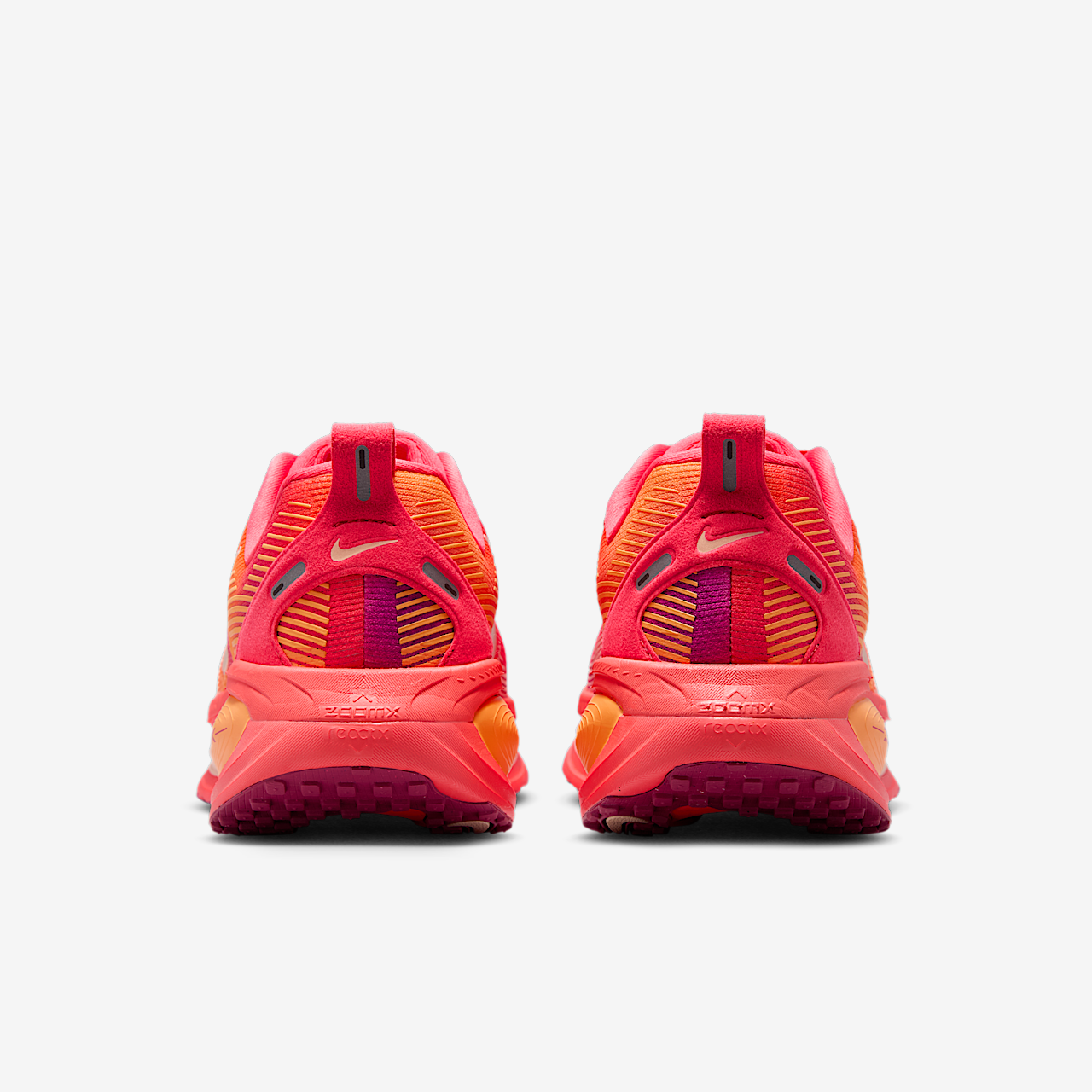 Nike Vomero sneaker Ember Glow/Sweet Beet/Marrakesh/Washed Coral