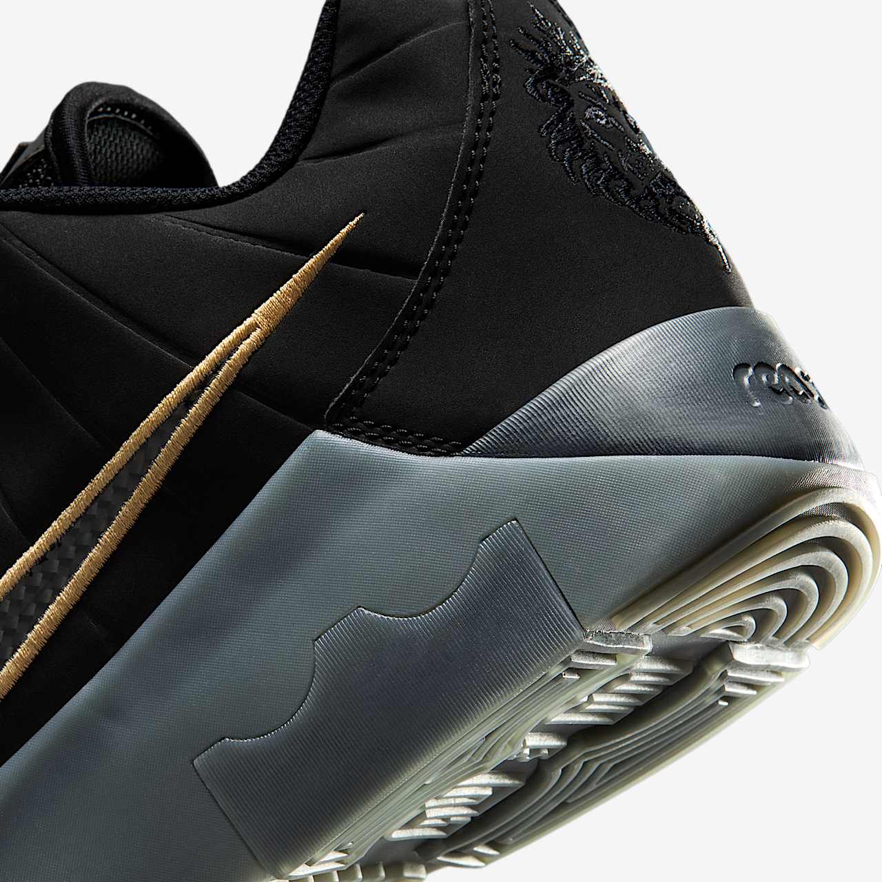Nike LeBron sneaker Zwart/Iron Grey/Dark Smoke Grey/Zwart