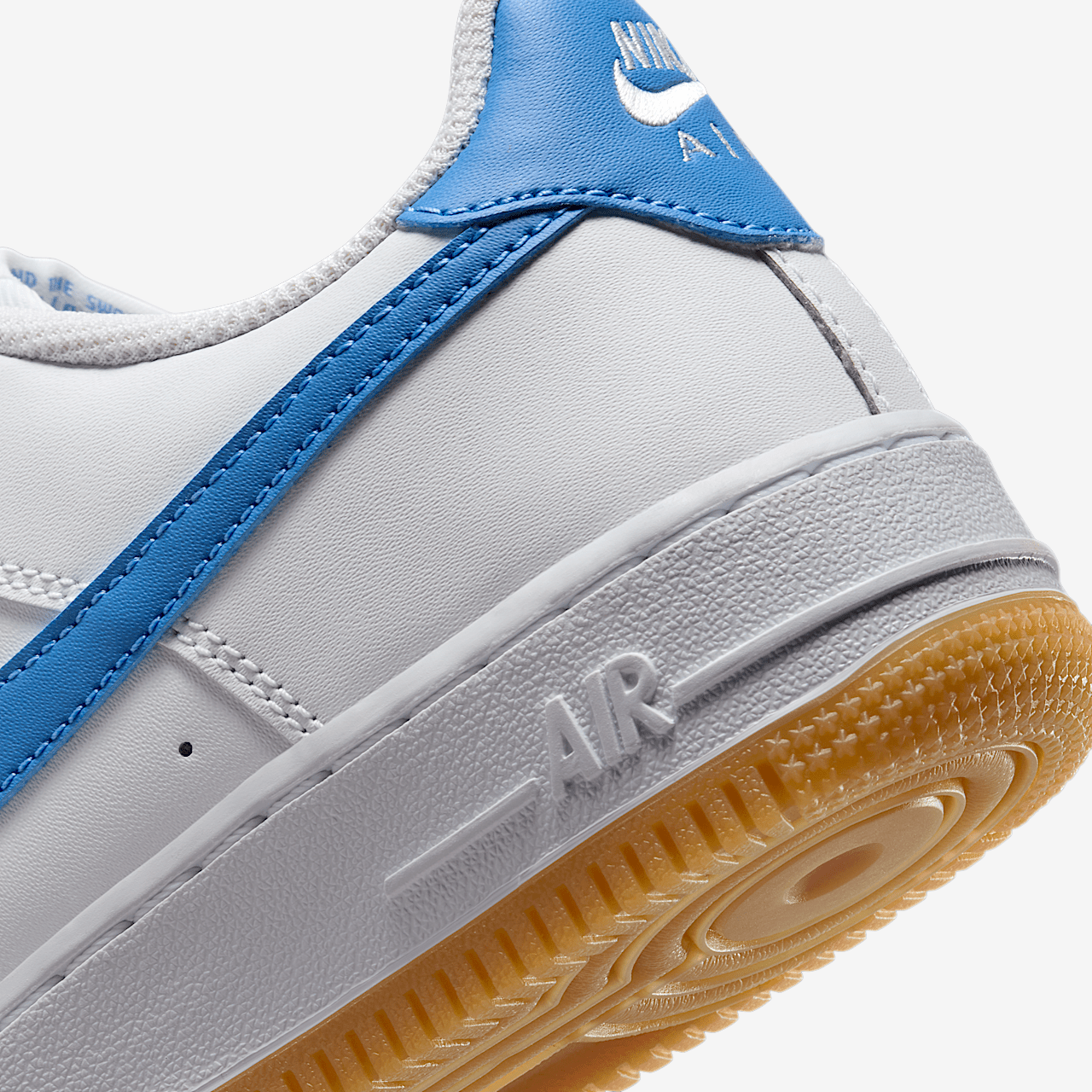 Nike Air Force 1 sneaker Wit/Gum Light Brown/Blue Beyond