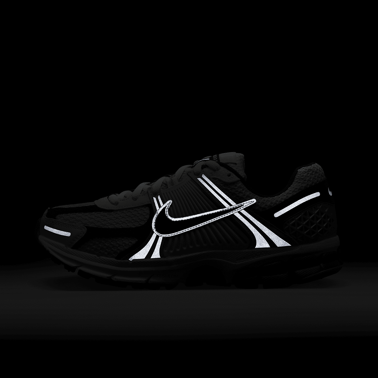 Nike Vomero sneaker Photon Dust/Phantom/Metallic Silver/Zwart